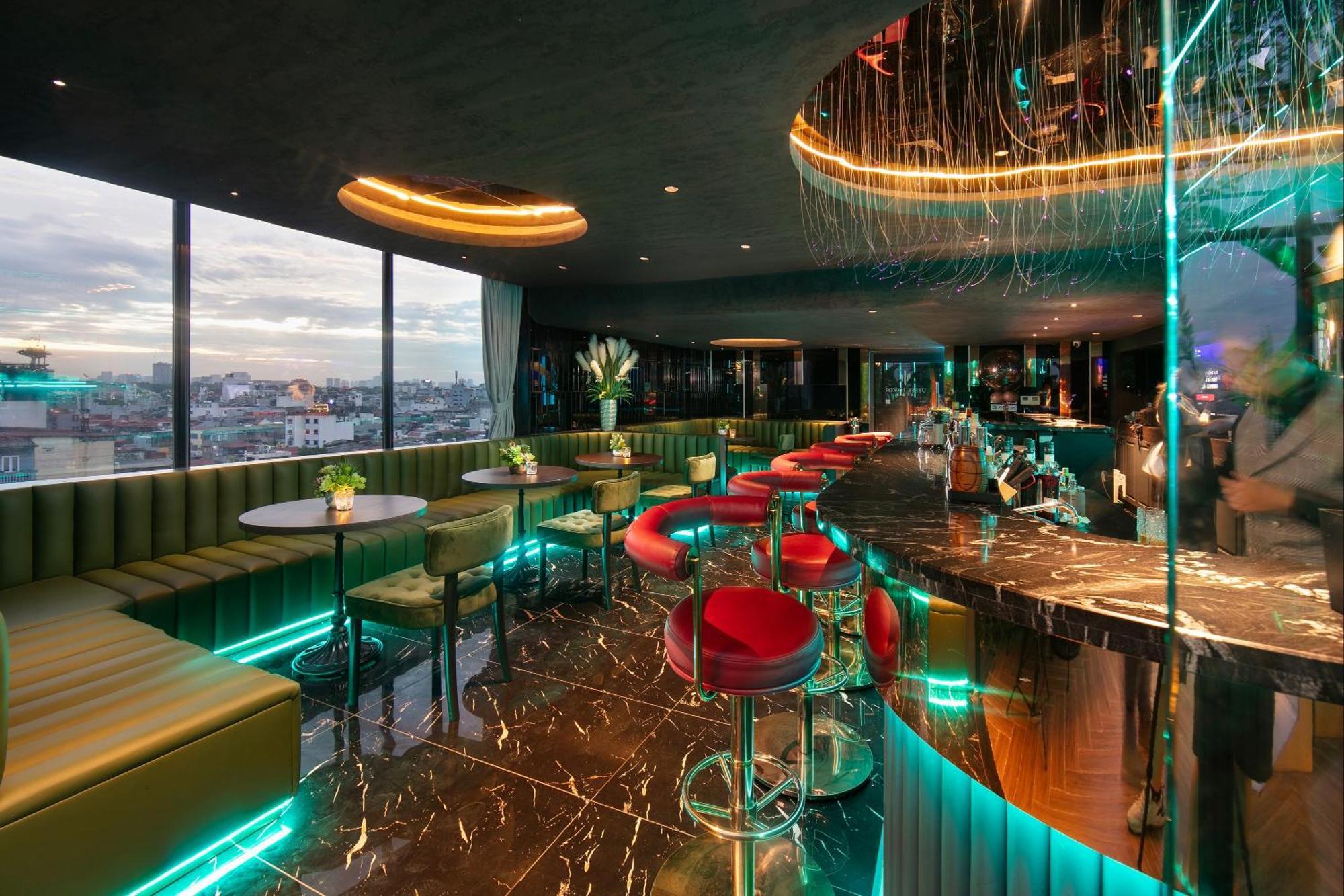 May De Ville Crown Hotel ฮานอย ภายนอก รูปภาพ Sky Bar