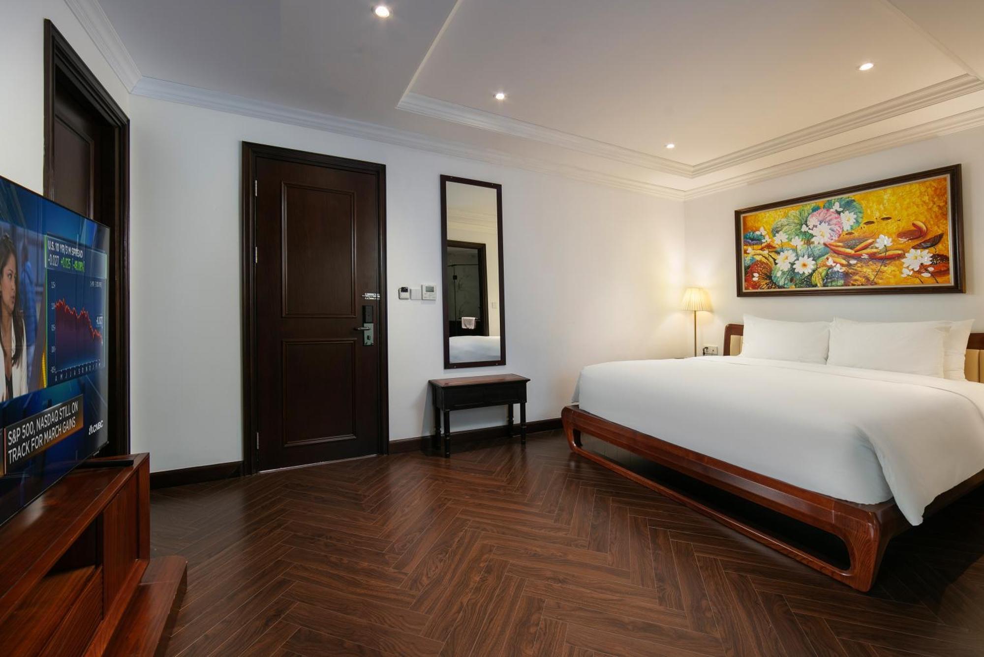 May De Ville Crown Hotel ฮานอย ภายนอก รูปภาพ Deluxe Room