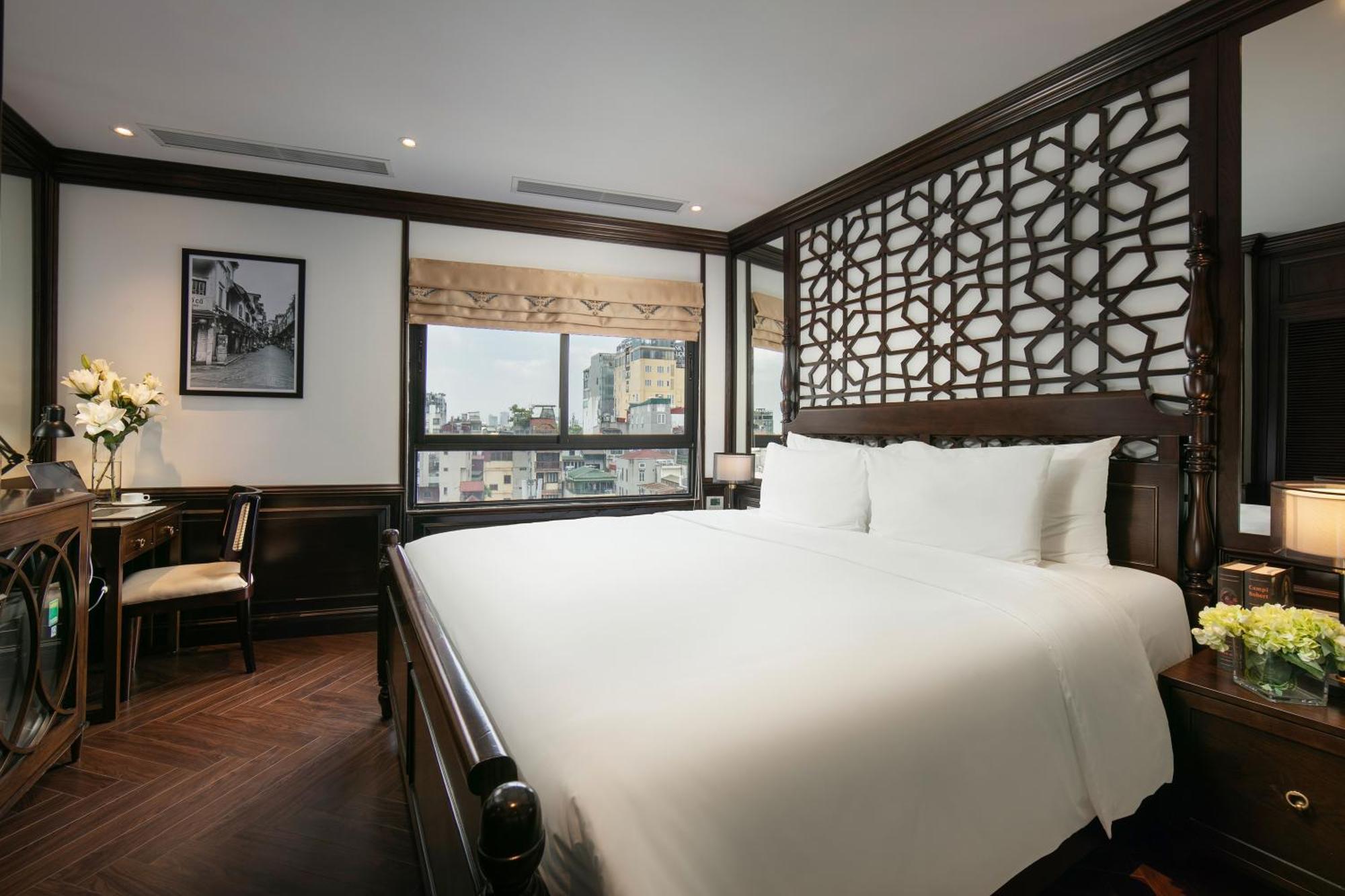 May De Ville Crown Hotel ฮานอย ภายนอก รูปภาพ Deluxe Suite
