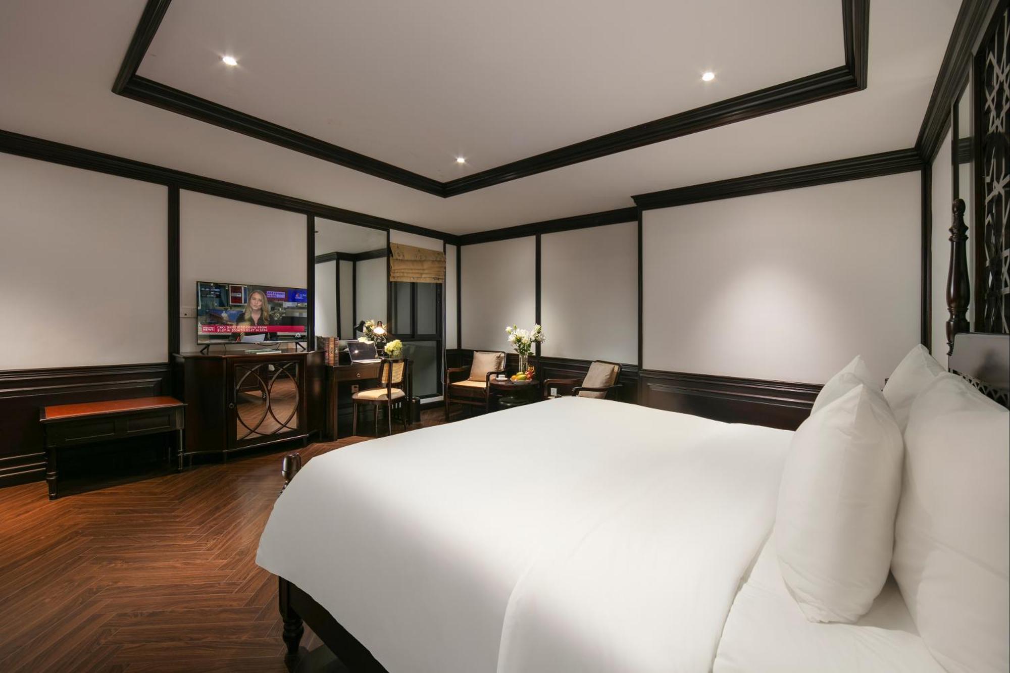 May De Ville Crown Hotel ฮานอย ภายนอก รูปภาพ Deluxe Room