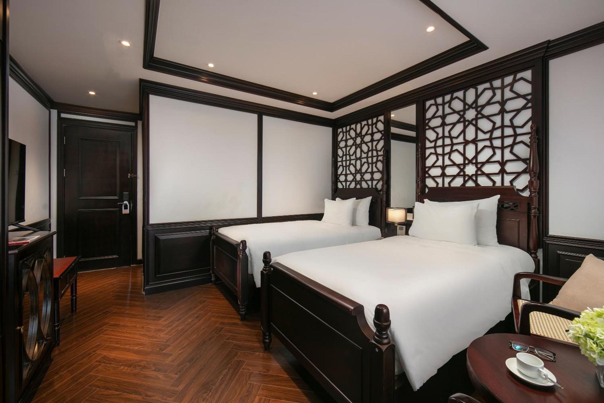 May De Ville Crown Hotel ฮานอย ภายนอก รูปภาพ Deluxe twin room